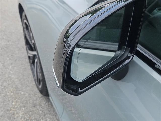 2024 Volvo S60 B5 Plus Dark Theme