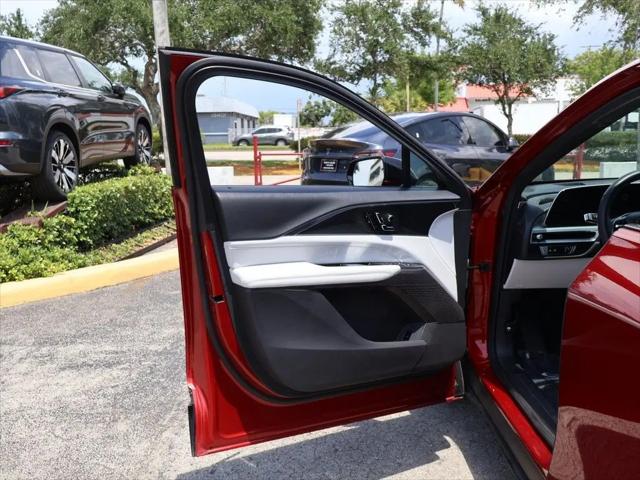 2024 Cadillac iQ Sport w/1SF