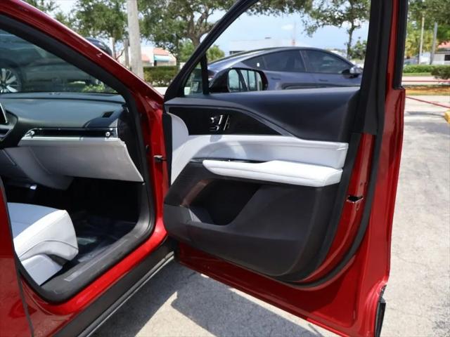 2024 Cadillac iQ Sport w/1SF