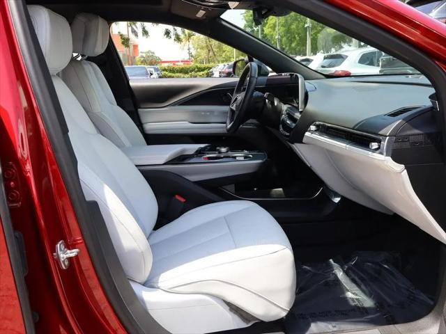2024 Cadillac iQ Sport w/1SF
