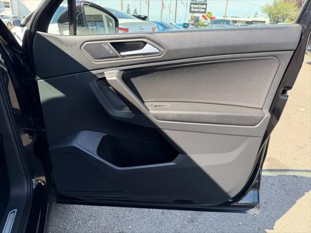 2021 Volkswagen Tiguan 2.0T SE R-Line Black