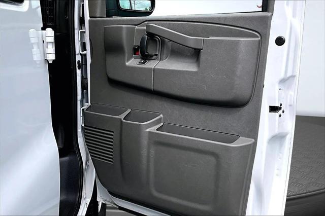 2024 GMC Savana Cargo RWD 2500 Regular Wheelbase Work Van