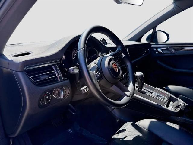 2023 Porsche Macan T