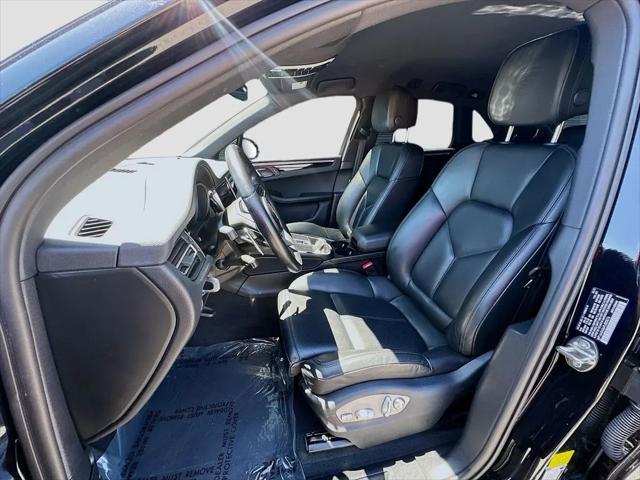 2023 Porsche Macan T