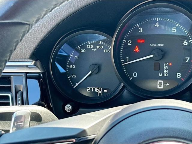 2023 Porsche Macan T