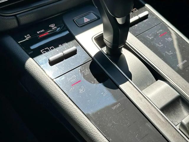 2023 Porsche Macan T