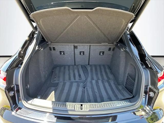 2023 Porsche Macan T