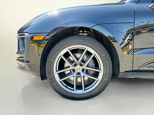 2023 Porsche Macan T