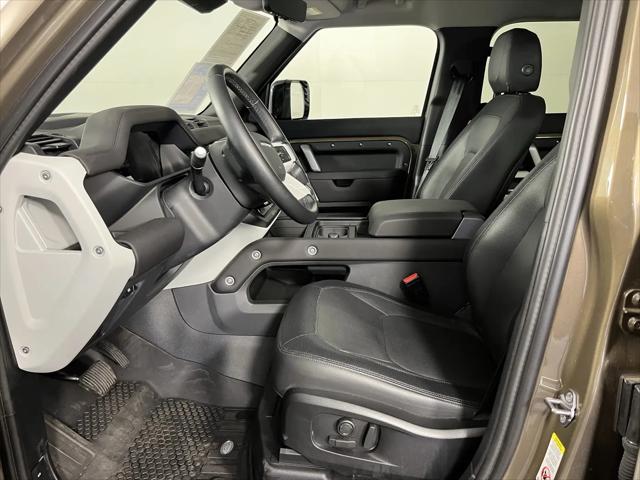 2024 Land Rover Defender 110 P400 X-Dynamic SE