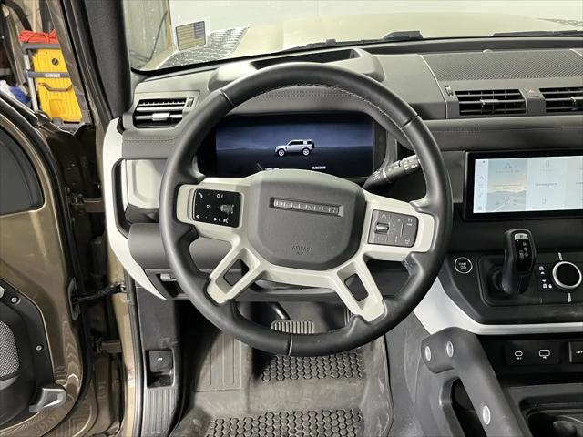 2024 Land Rover Defender 110 P400 X-Dynamic SE
