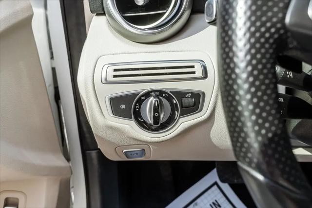 2017 Mercedes-Benz C-CLASS C 300 Luxury 4MATIC