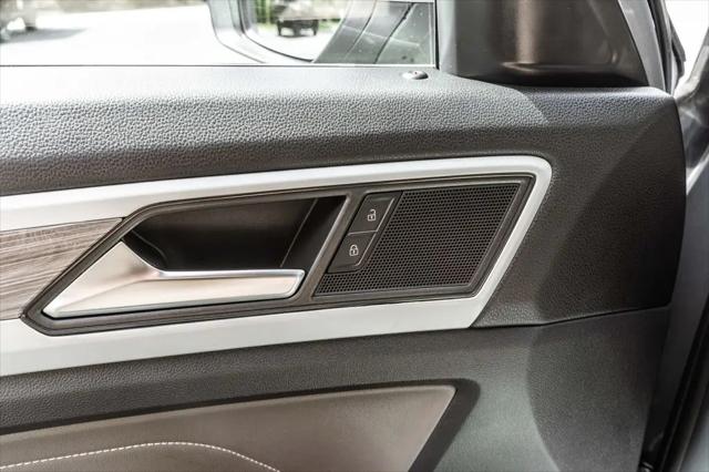 2022 Volkswagen Atlas Cross Sport 3.6L V6 SE w/Technology