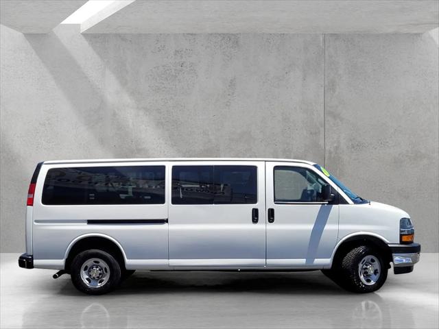 2024 Chevrolet Express Passenger RWD 3500 Extended Wheelbase LT