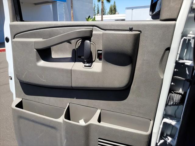 2024 Chevrolet Express Passenger RWD 3500 Extended Wheelbase LT