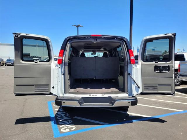 2024 Chevrolet Express Passenger RWD 3500 Extended Wheelbase LT