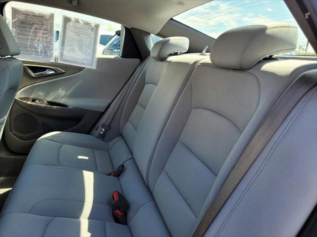 2022 Chevrolet Malibu FWD 1FL