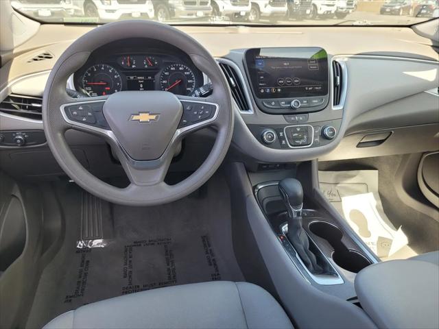 2022 Chevrolet Malibu FWD 1FL