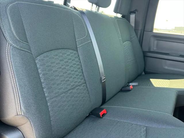 2026 Ram 2500 Black Express Crew Cab 4x4 64 Box