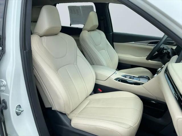 2023 INFINITI QX60 LUXE AWD