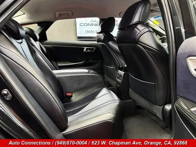 2019 Toyota Mirai Base