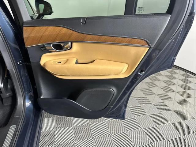 2020 Volvo XC90 T6 Inscription 7 Passenger