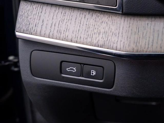 2025 Volvo XC90 Plug-In Hybrid T8 Ultra 7-Seater