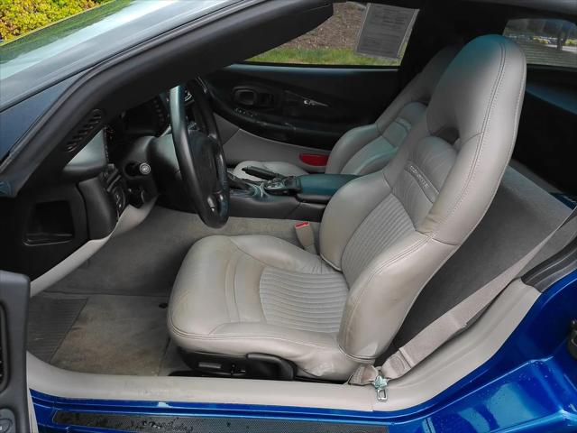 2003 Chevrolet Corvette Base