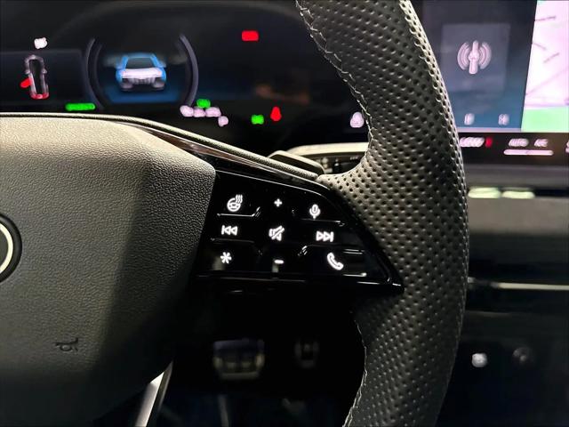 2025 Audi SQ6 e-tron Prestige quattro