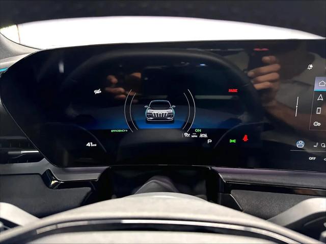 2025 Audi SQ6 e-tron Prestige quattro