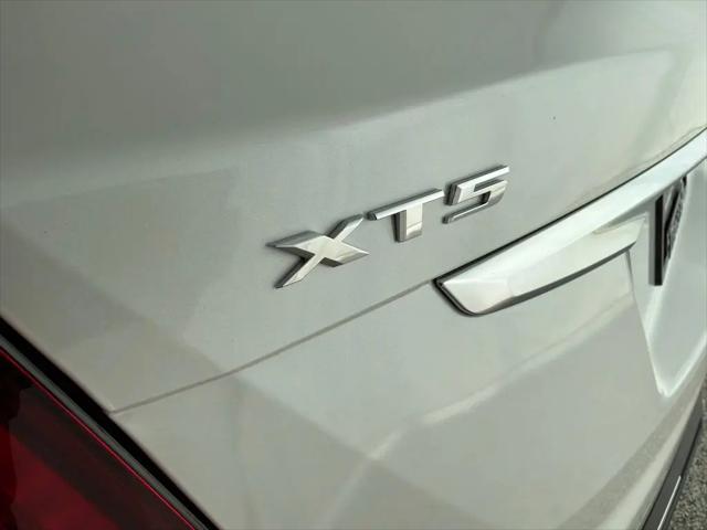 2022 Cadillac XT5 AWD Luxury