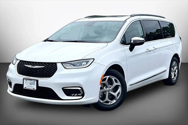 2023 Chrysler Pacifica Limited for sale in Egg Harbor Township, NJ