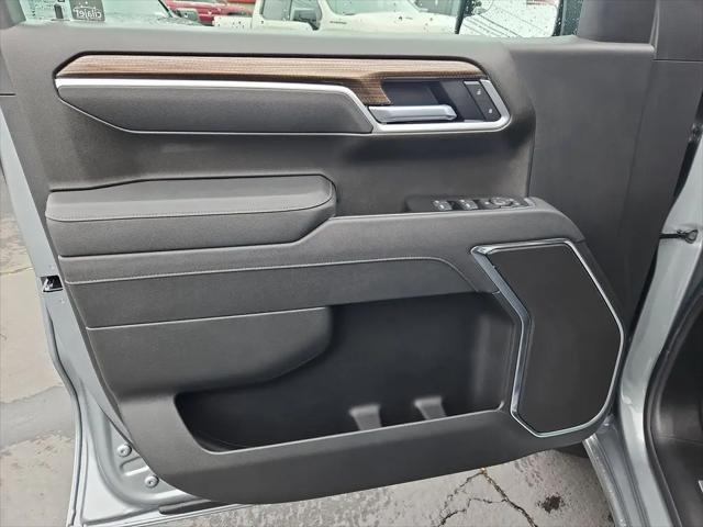 2026 Chevrolet Silverado 1500 4WD Crew Cab Short Bed LT with 2FL