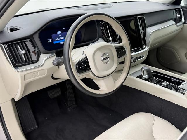2025 Volvo V60 Cross Country Plus, B5 AWD Gas (mild hybrid)