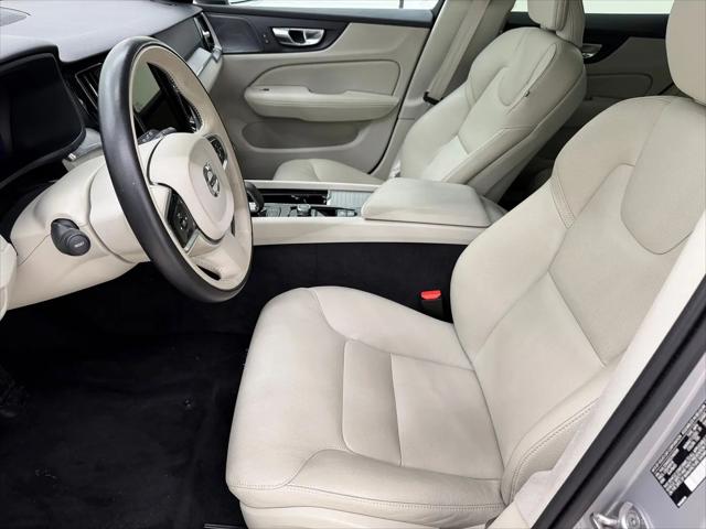 2025 Volvo V60 Cross Country Plus, B5 AWD Gas (mild hybrid)