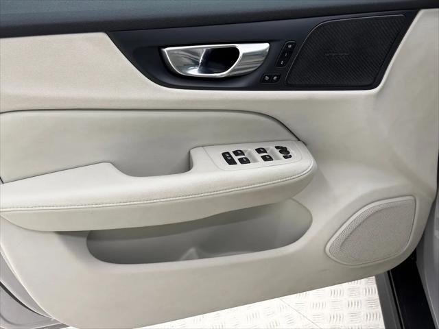 2025 Volvo V60 Cross Country Plus, B5 AWD Gas (mild hybrid)