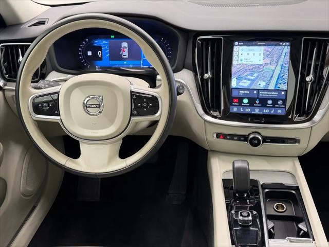 2025 Volvo V60 Cross Country Plus, B5 AWD Gas (mild hybrid)