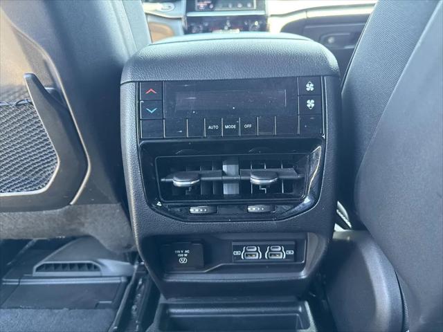 2025 Jeep Grand Cherokee L Altitude X 4x4