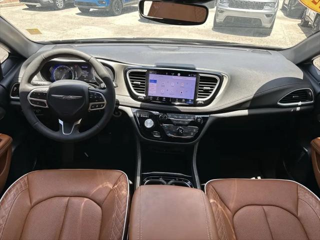2024 Chrysler Pacifica Pinnacle AWD