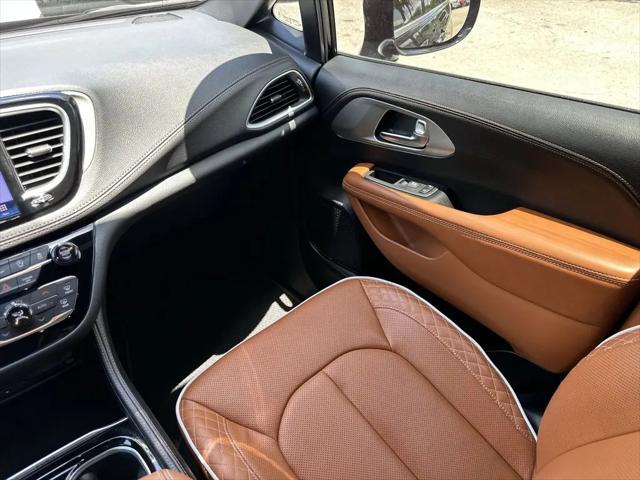 2024 Chrysler Pacifica Pinnacle AWD