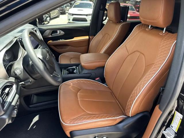 2024 Chrysler Pacifica Pinnacle AWD