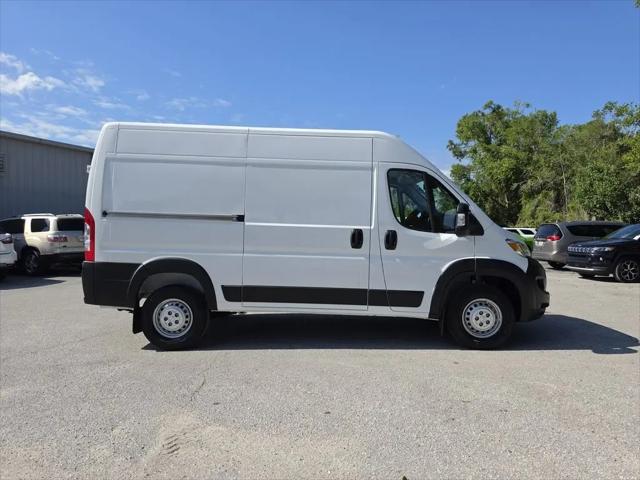 2026 Ram ProMaster Cargo Van Tradesman High Roof 136" WB w/Pass Seat