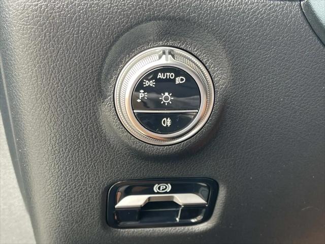 2025 Mercedes-Benz C-CLASS C 300 C 300