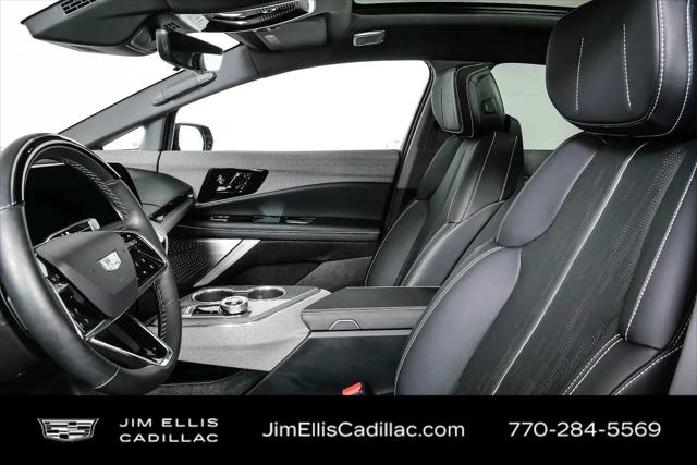 2025 Cadillac iQ Luxury 2 AWD