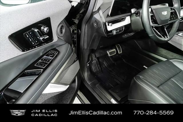 2025 Cadillac iQ Luxury 2 AWD