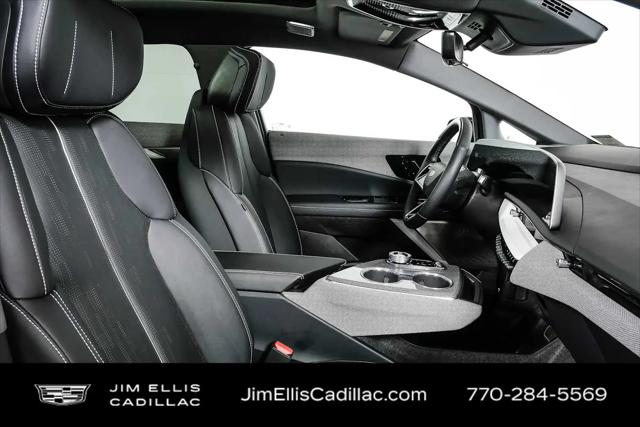 2025 Cadillac iQ Luxury 2 AWD