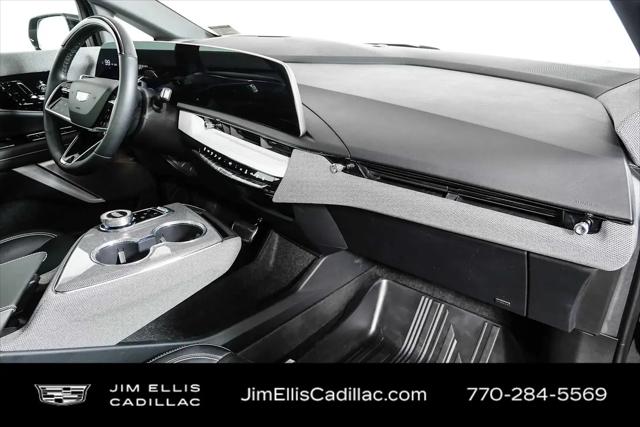 2025 Cadillac iQ Luxury 2 AWD