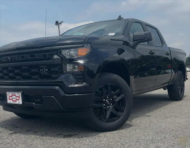 2026 Chevrolet Silverado 1500 4WD Crew Cab Short Bed Custom