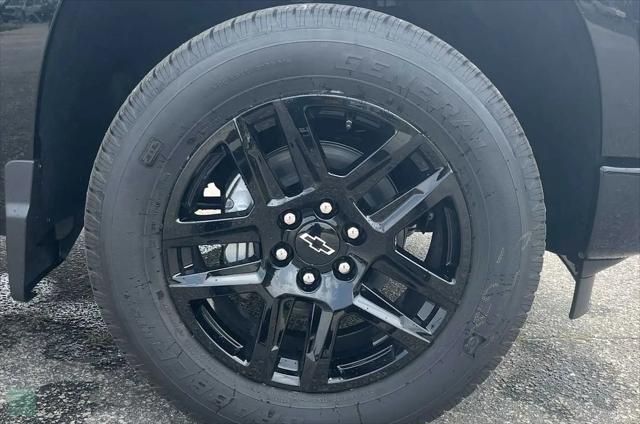 2026 Chevrolet Silverado 1500 4WD Crew Cab Short Bed Custom