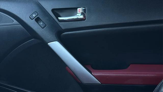 2010 Hyundai Genesis Coupe 2.0T Track