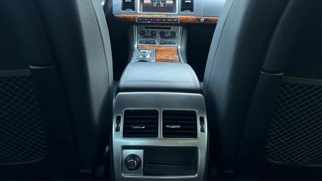 2015 Jaguar XF 2.0T Premium